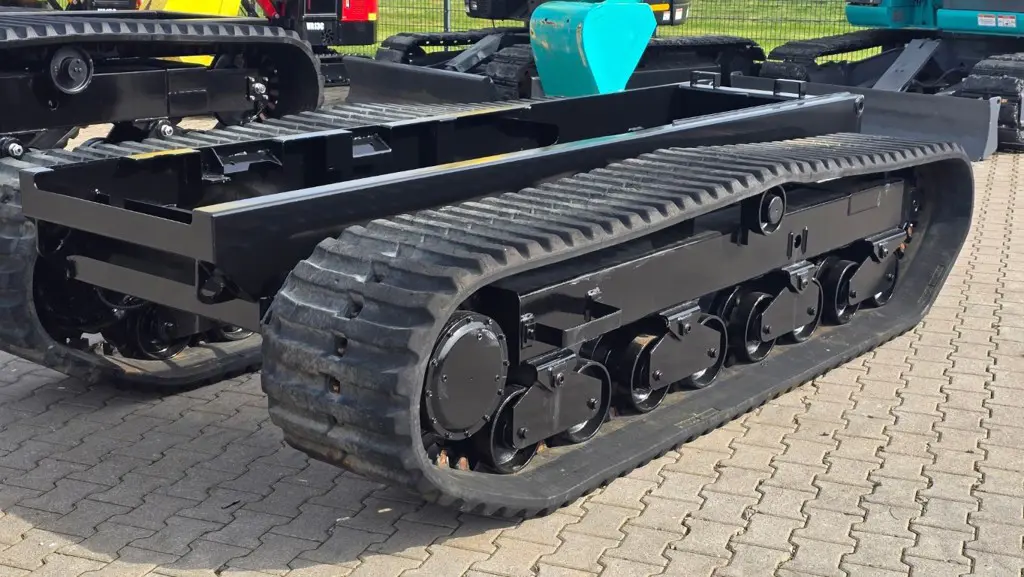 ba31cac3-2b4b-4b8e-8a1d-448c682076fa-Fahrgesetell Gummiketten.jpg