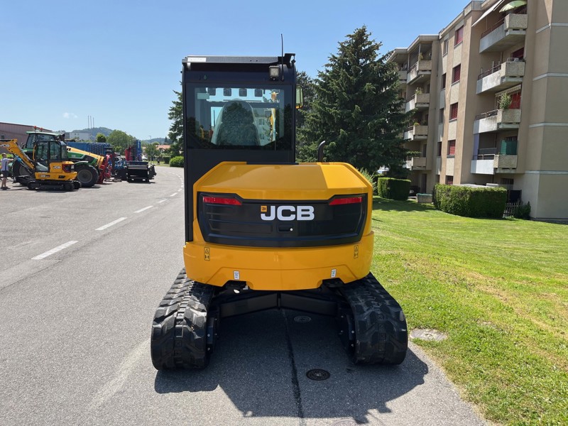 5f6ac610-3550-4a4f-85b0-6f77710d0649-50Z-2 4.jpg