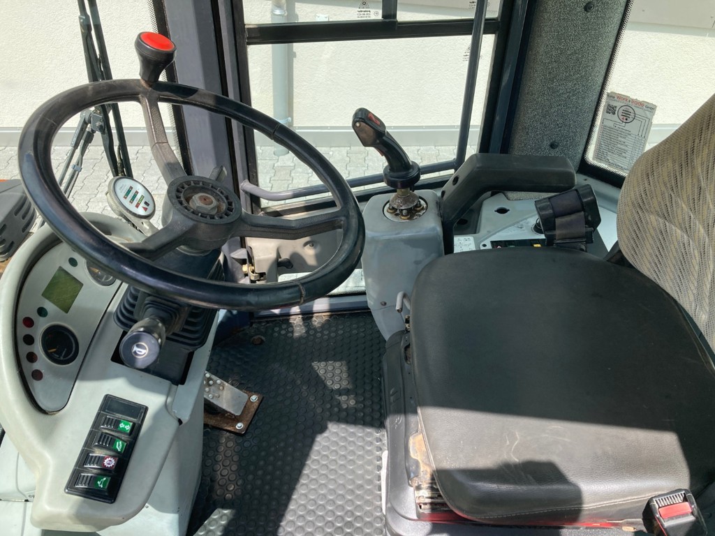 e2edb8ef-668b-4312-9d51-bdad9ae10c12-Terex TL80 (6).jpg