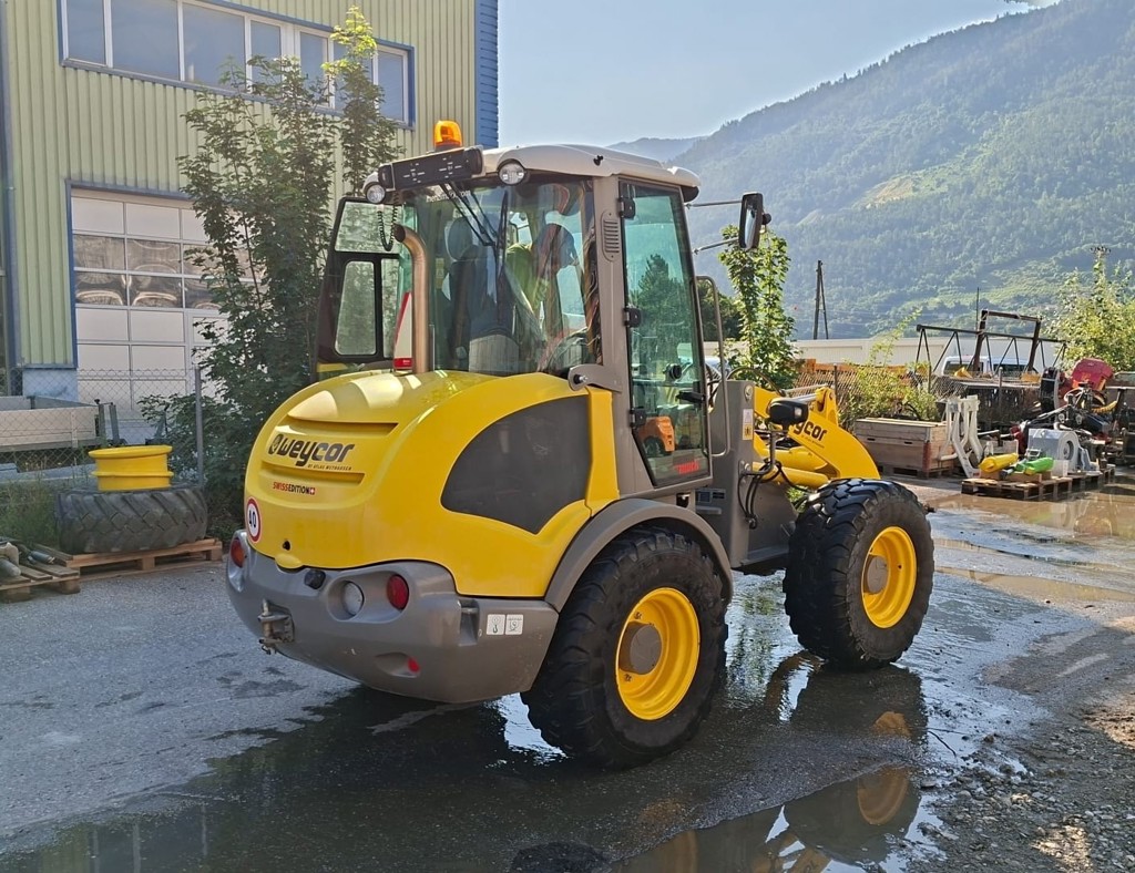 a9e880db-d81c-477f-9365-8efd9bcff52f-AR420 2.jpg