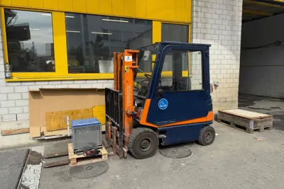 TOYOTA Elektro Gabelstapler FBM 25