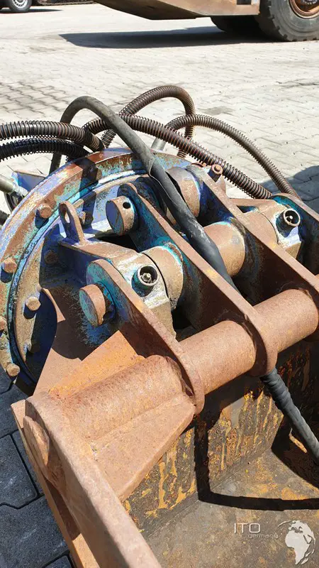 Komatsu Schwellengreifer für Zwei-Wege Minibagger