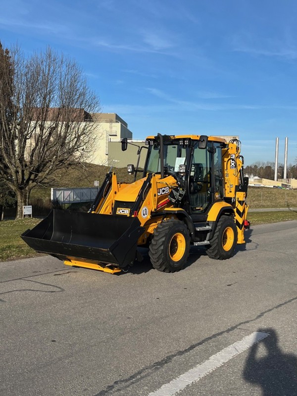 6946e495-e373-40af-b6b5-410bbcba98d5-3CX 2.jpg