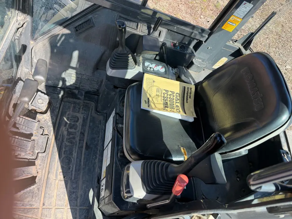 2c2bfec4-6d33-4797-89dd-cbfe4034cf90-komatsu-35tonnen-bagger (7).jpg