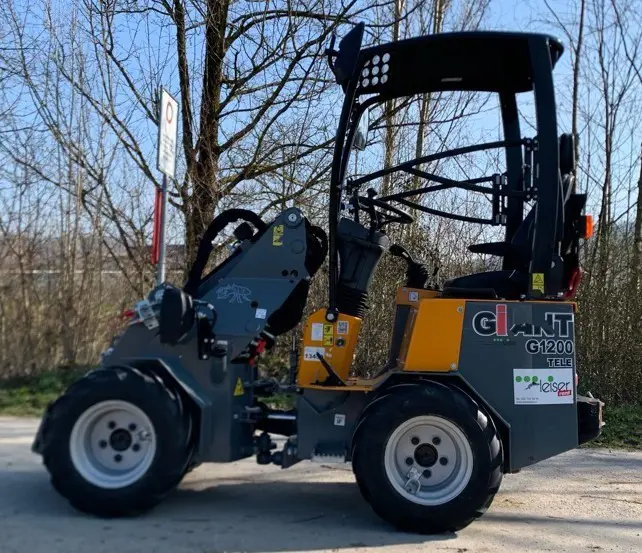 ab059261-ea15-4e08-8c36-2c088ff4807f-Leiserag-Giant-G1200 Tele-2.jpg