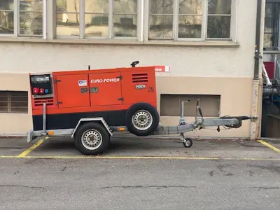 Generator / Stromerzeuger auf Anhänger