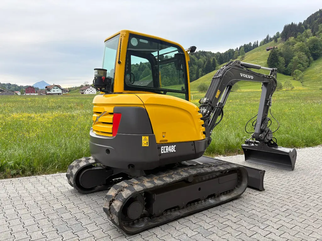 478be06b-b817-427d-a024-e67793abfa20-Volvo ECR48C (2).jpg