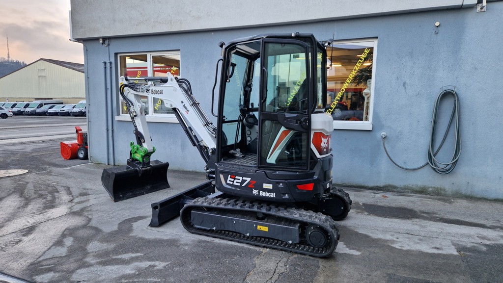 6f84f947-b244-4d8f-9a3d-d2d44630b028-E27z B5W712695 (3).jpg