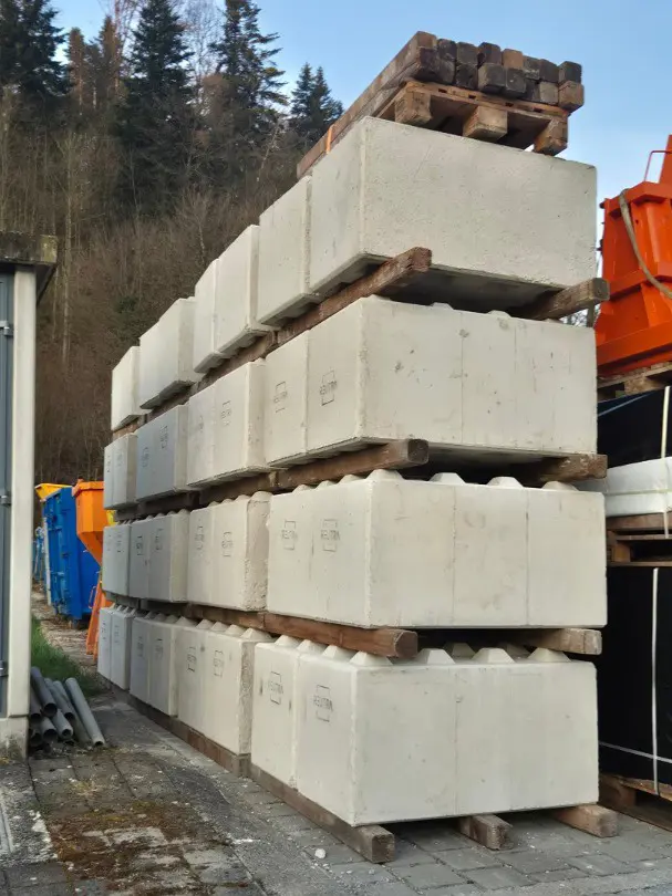 25stk. Betonblöcke 1200x600x600mm ganzer LKW