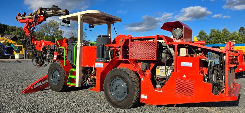 246f4f8a-278c-4392-b24a-237d193b8d71-Sandvik Mining Machine.jpg