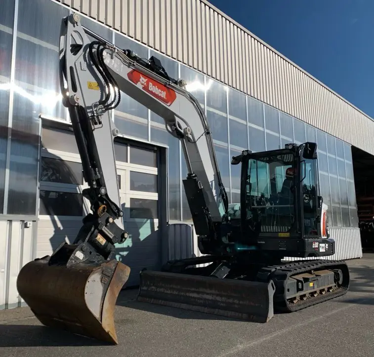 00e3ae88-92f7-4edb-9b8d-f7ce853ba41e-leiserag-bobcat-E88-Bagger.jpg