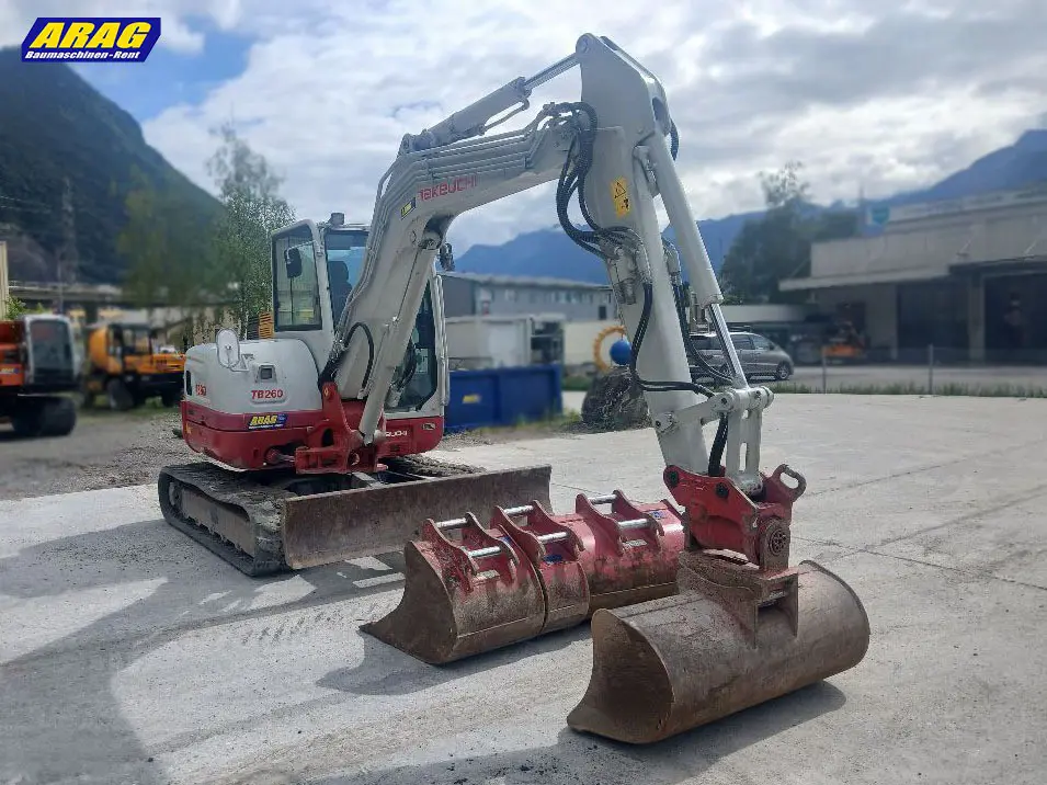 46db5636-09ba-45e6-a1d0-15f0413343a9-takeuchi TB260_0000004108_07.jpg