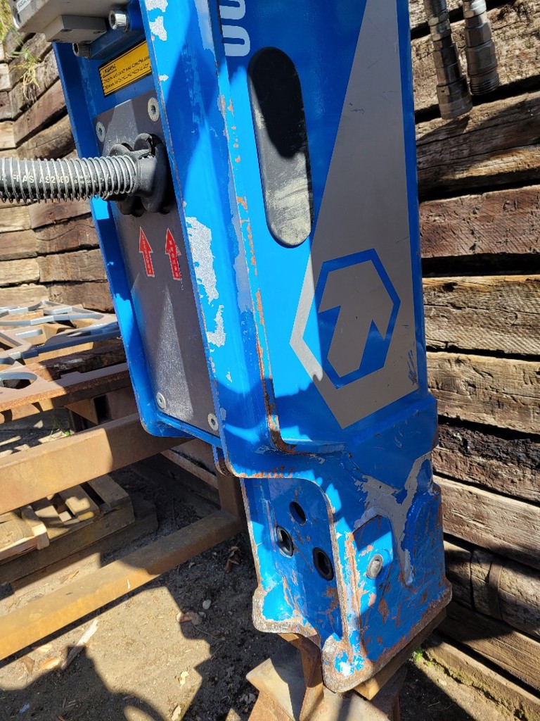 13628f21-76d7-4a3b-8dc7-0d105ccc6431-1000 1.png