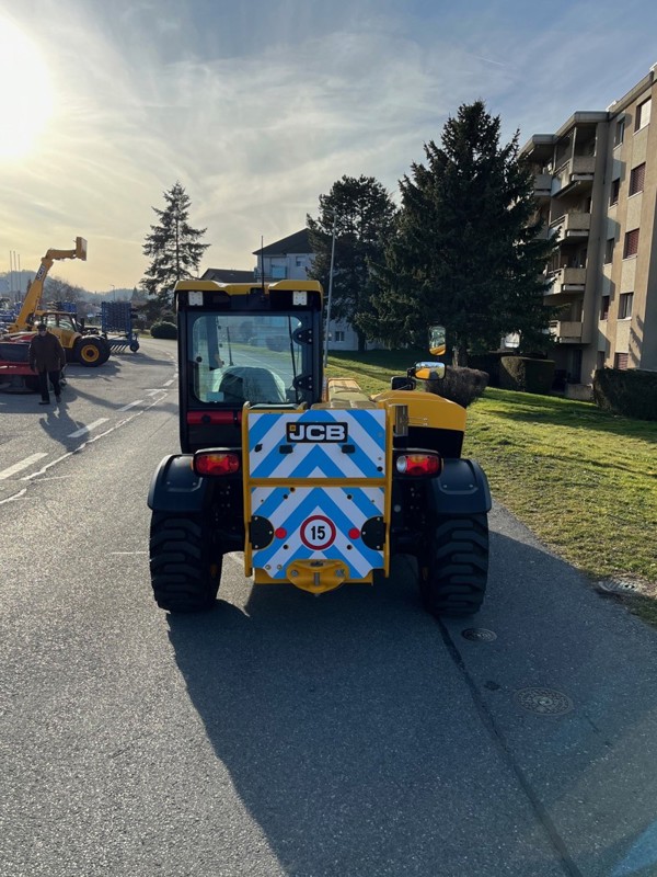 09fc9cf8-fb80-4476-851b-0876b8110695-525-60E 4.jpg