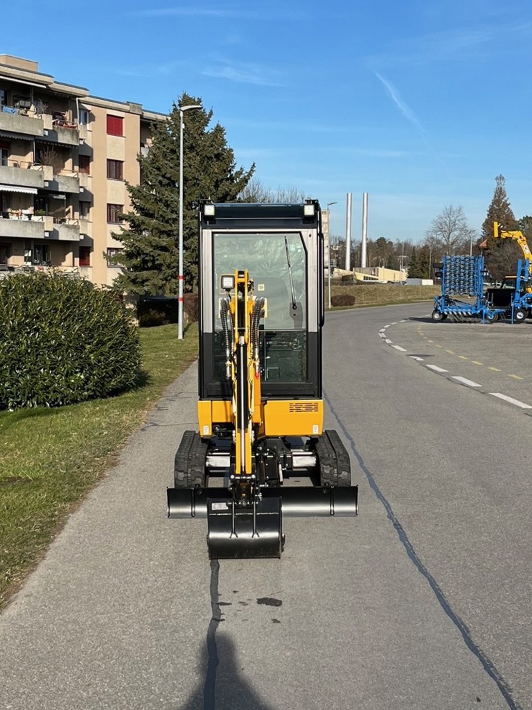 30ab8113-ffc0-4c2f-99ac-9d7fcd53f465-19C-1 1.jpg