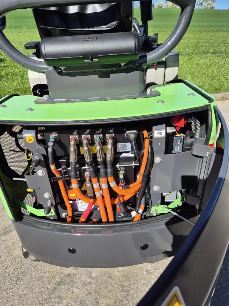 472d5561-6adf-4be9-9d26-e92ddcce367a-WhatsApp Image 2026-04-10 at 16.03.56 (2).jpg