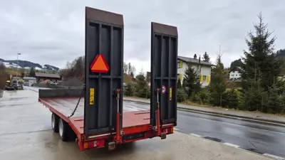 14 to. Tiefgänger Plattformanhänger, Ballenanhänger, Baggeranhänger Selvatico