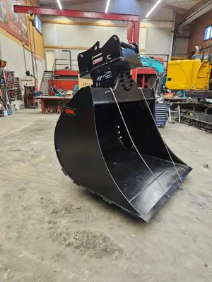 Geel Schwenklöffel mit Tiltantrieb für Bagger 25-30t