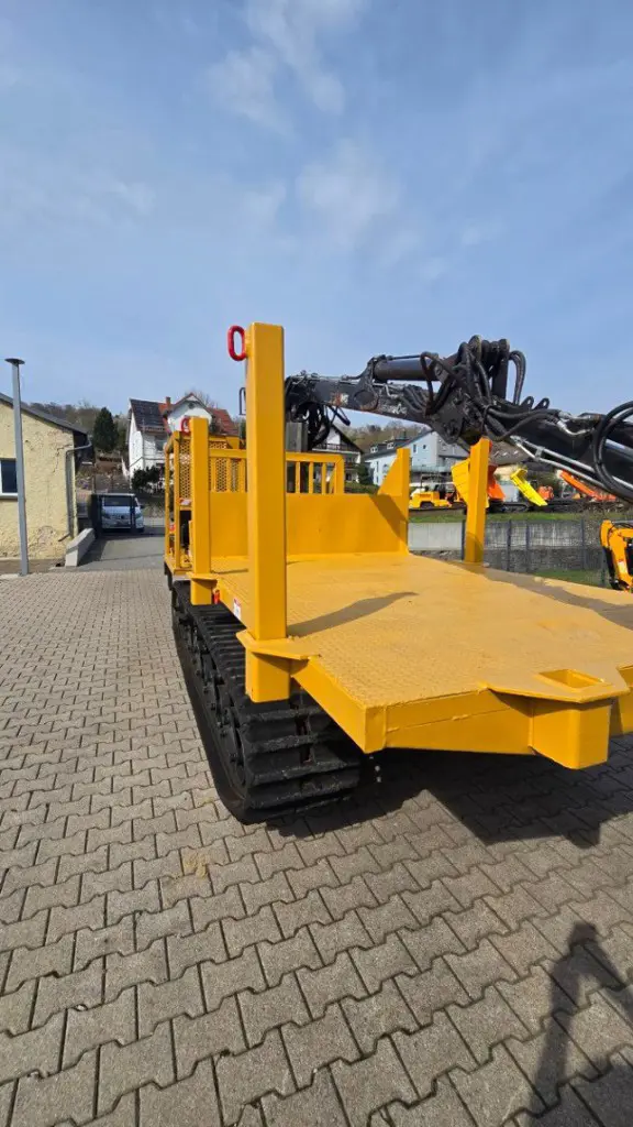 d92af4a9-ff23-4612-90e2-657c681c0dd0-lánctalpas dömper.jpg