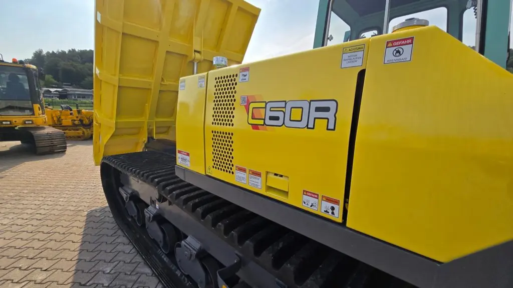 71bb5a9b-fc50-4b45-a96f-effc5946be7c-crawler carrier used.jpg