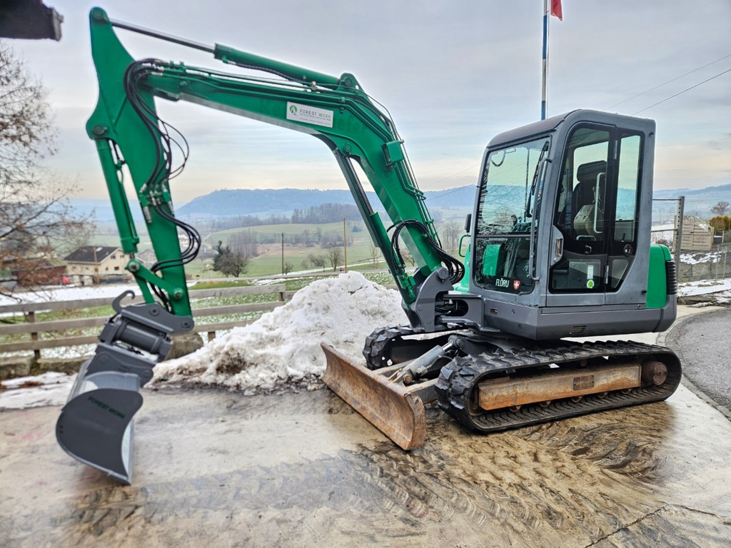 Bagger Takeuchi TB 145 mit 2700h