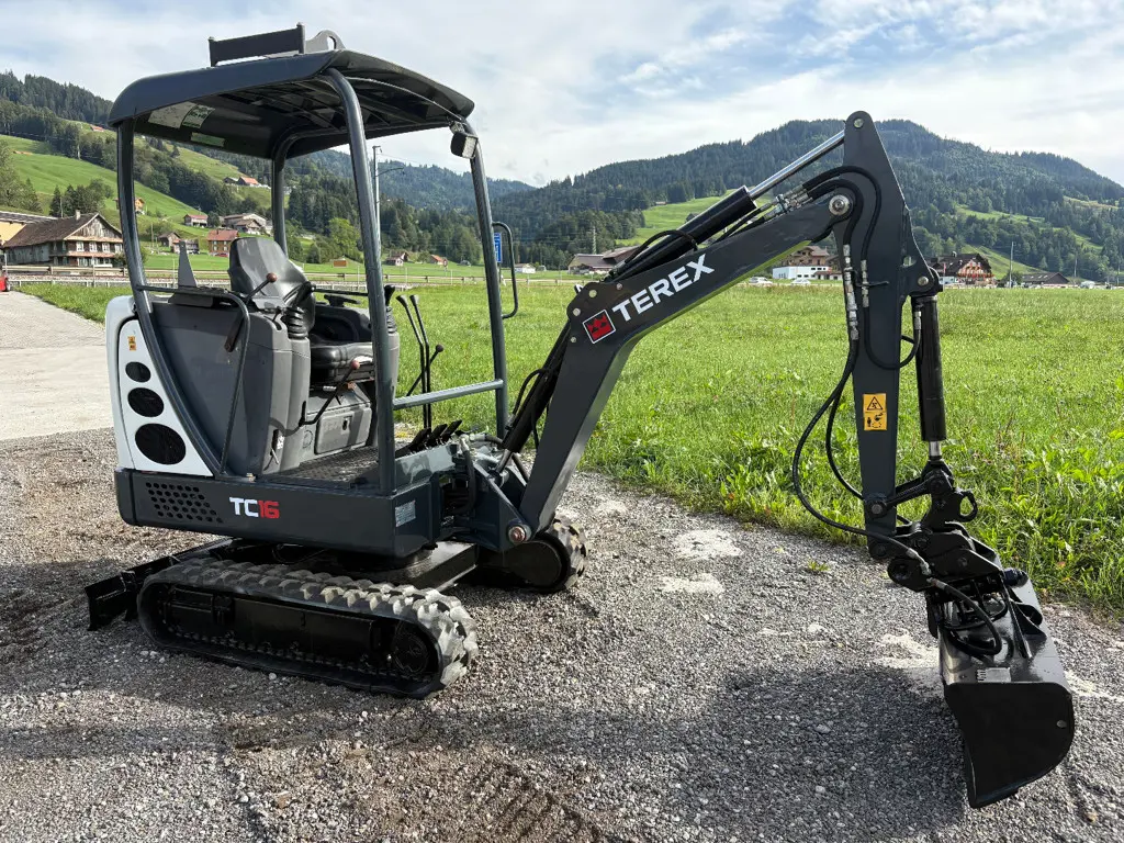 e323f1b9-1c87-4132-b38a-b6472a72efb7-Terex TC 16 (3).jpg