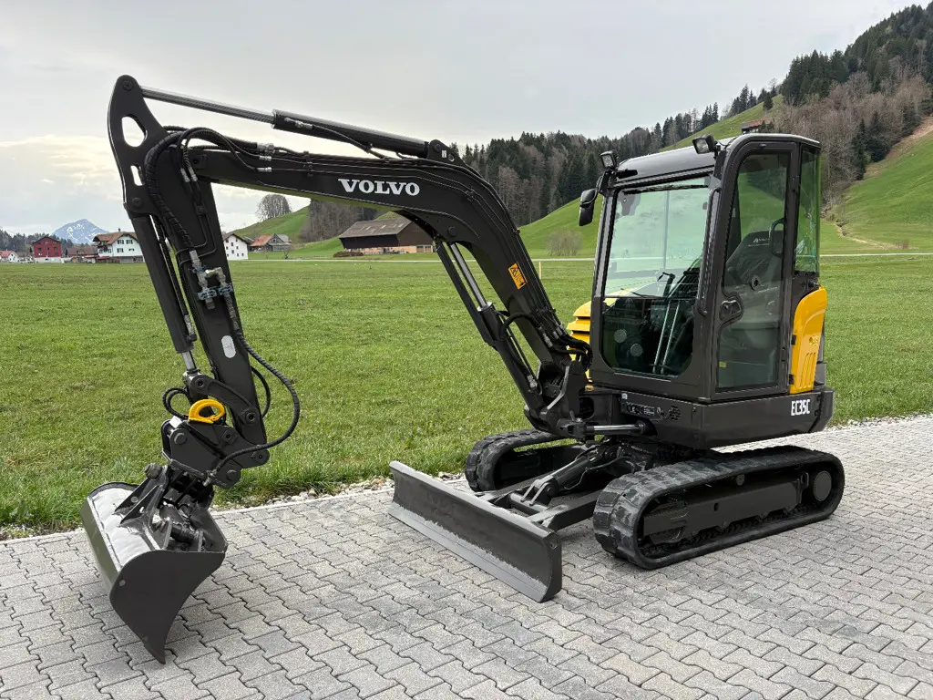 c483ae1e-d2f1-422b-a7f0-3c4677c7ea0c-Volvo EC35C (5).jpg