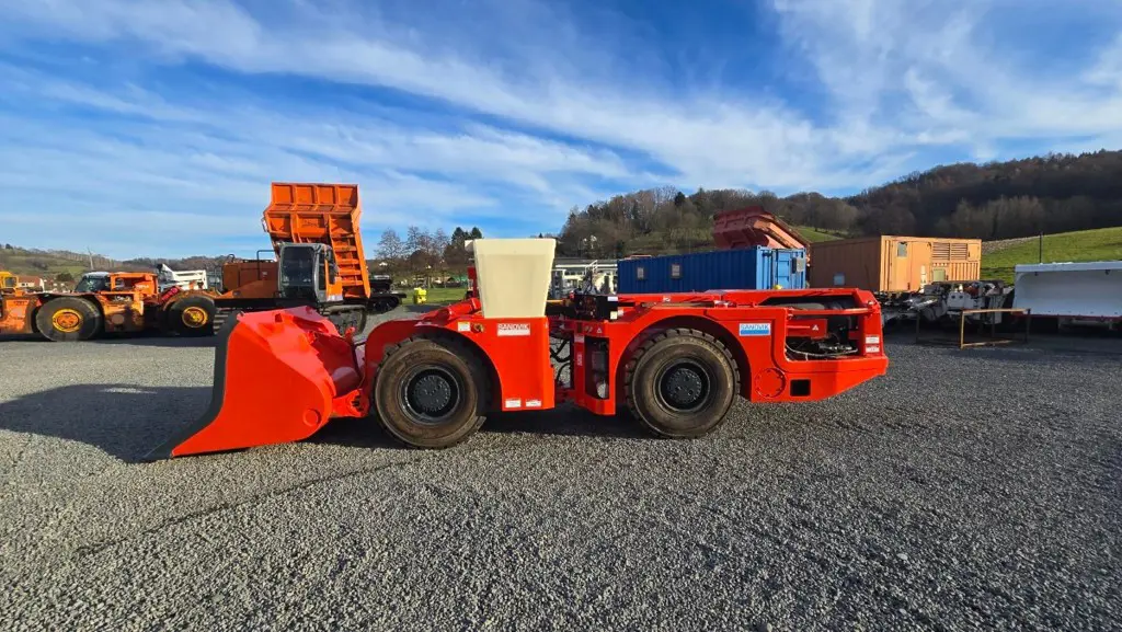 7e198224-c900-42a7-a606-1e88ece2cb44-gebrauchte Tunnelbaumaschinen.jpg