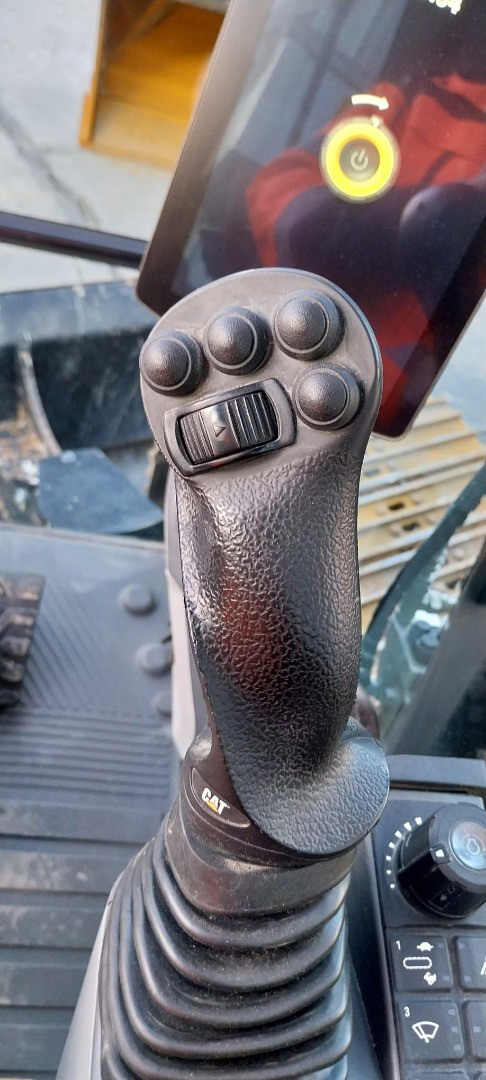 f2df78c4-404d-43d1-ab13-2c05e0e6d31d-WhatsApp Image 2025-11-10 at 15.jpg