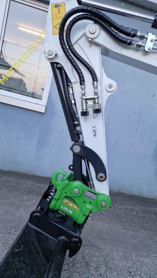 1ef1d433-13dd-4cb3-8578-e963adaec23f-E27z B5W712695 (8).jpg