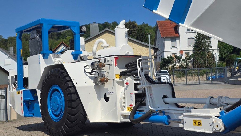 8b699500-d164-45dd-93e2-95329dc6c008-used mining machines.jpg