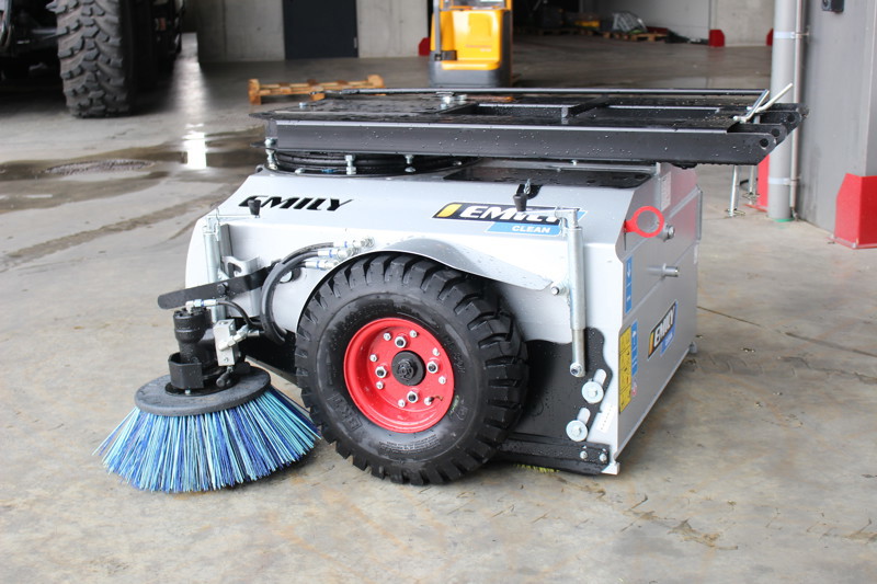 4d160726-b46e-439e-8b4f-cdff308665ec-Emily_StarClean (12).JPG