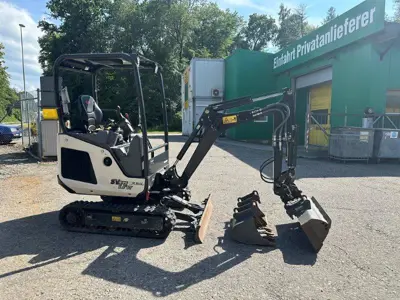 YANMAR Bagger SV17