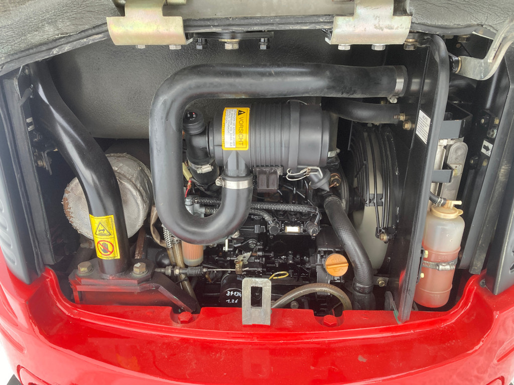 4a82eed4-89ec-43b0-9f63-c29a35ee5d93-Takeuchi TB23R (6).jpg