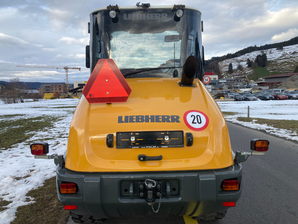 fe1524ae-57c2-4114-90fe-51fb1f94520c-Liebherr L508C (6).jpg