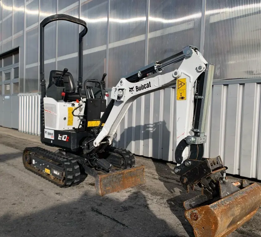 ea6f6c81-547e-4d0f-87dc-1d6f121c5201-leiserag-bobcat-bagger-E10z Stage V 1.jpg