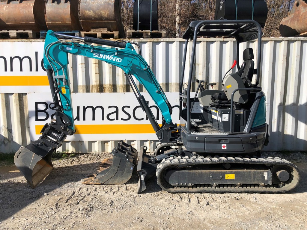 bfabf826-13be-4cb3-927f-c93ccb66b55c-Side view.jpg