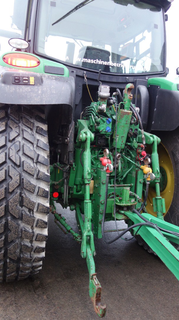 2615cddd-e833-455e-8918-73876293e5b6-EKZ 011.jpg