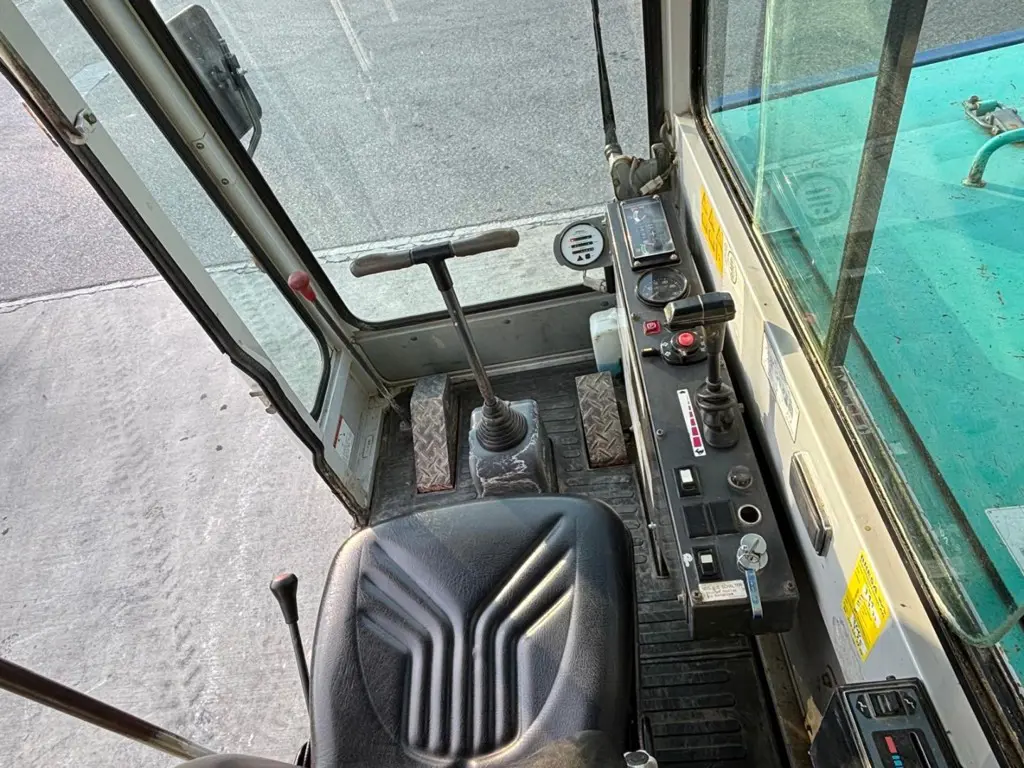 ce4827fe-caa2-4ccd-a301-5134f9cf7d69-ae8c927c-8db5-4b90-b8e3-4d8ea30d09ac.jpg