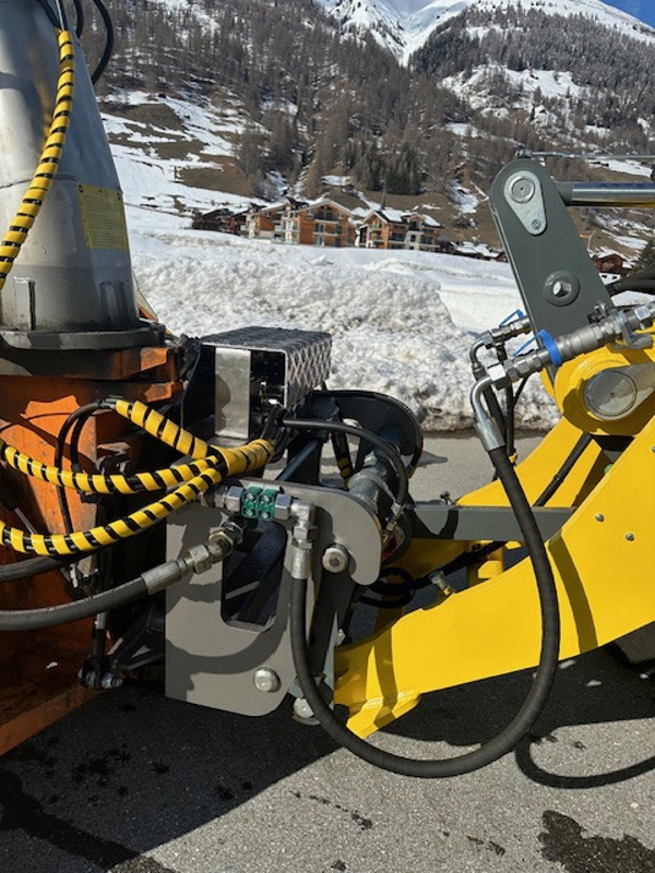 83f0062c-77e9-490c-ab39-3b35f2b9e3f8-WL70 Anbau li.jpg