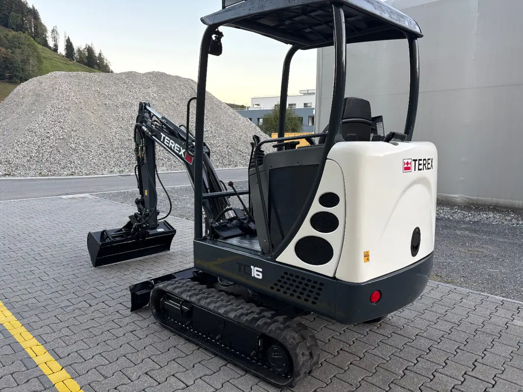4cdce01d-2004-47fd-8981-9cbd9713f5fe-Terex HR 1.6 (3).jpg