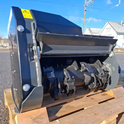 Forstmulcher zu Bagger