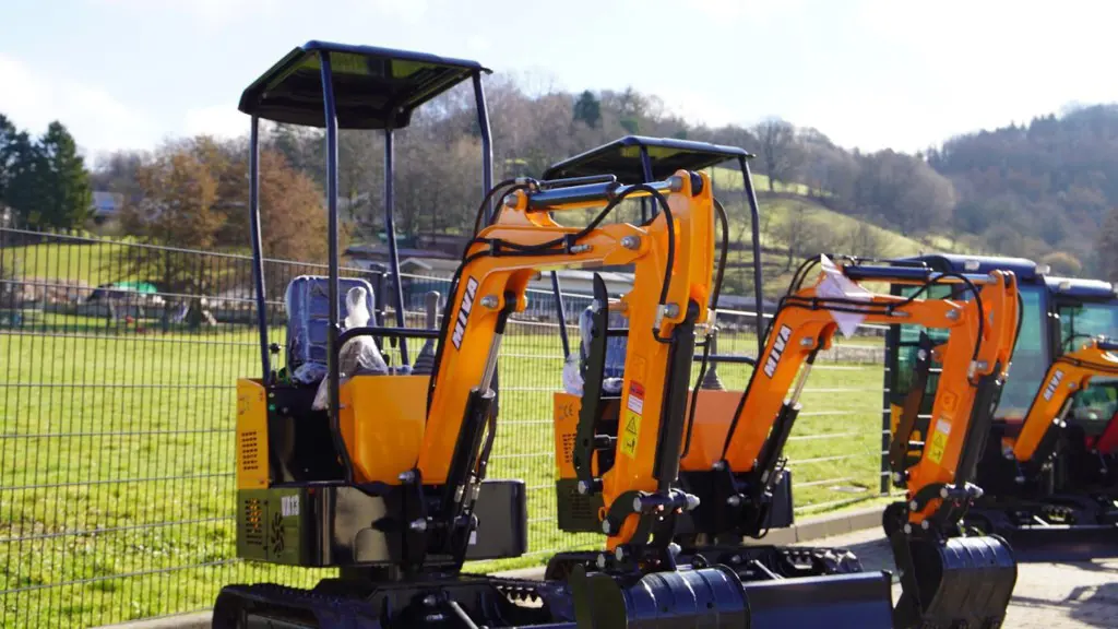 d82513a0-28a3-4ea5-b003-f5dd526b714b-Günstig Minibagger kaufen.jpg