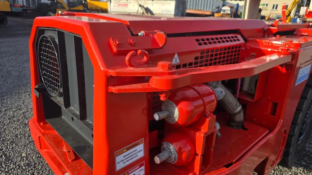 24bd2be8-327b-4ad5-80f2-11039237530a-used mining machines.jpg