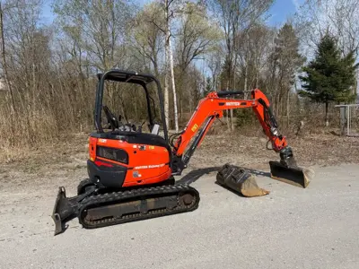 Kubota U27-4