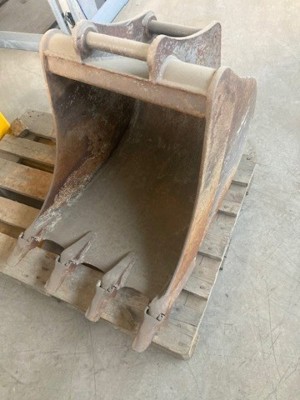 Grablöffel 60 cm mit HUM 10 Aufnahme