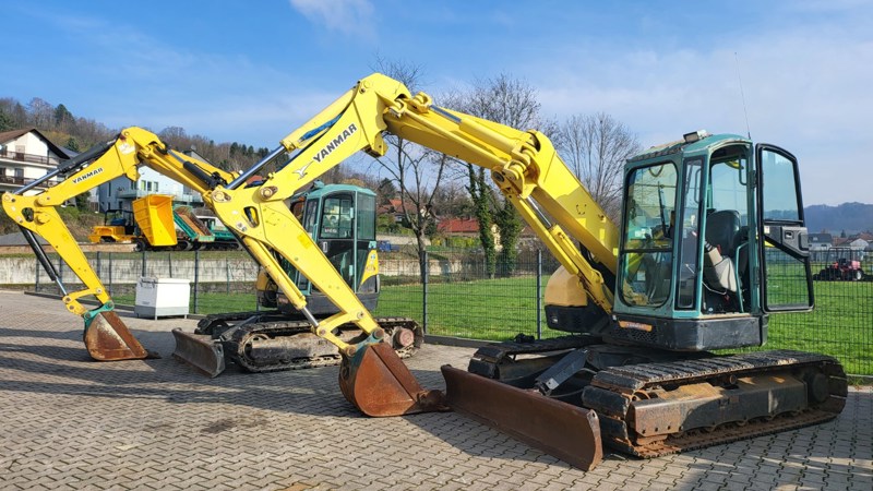 1fb257a2-08b1-4732-80c3-b28db64d0e7e-gebrauchte Yanmar Bagger.jpg