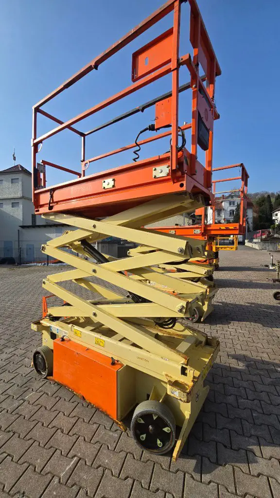 Scherenbühne JLG 6RS