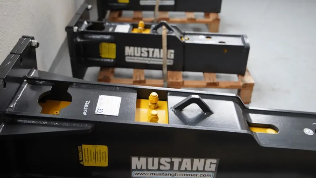 3945914c-c752-46b2-8622-cf3797f2873e-Diverse nue Hämmer.jpg