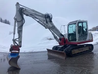 Bagger Takeuchi TB175 mit Verstellausleger 7, 5 To